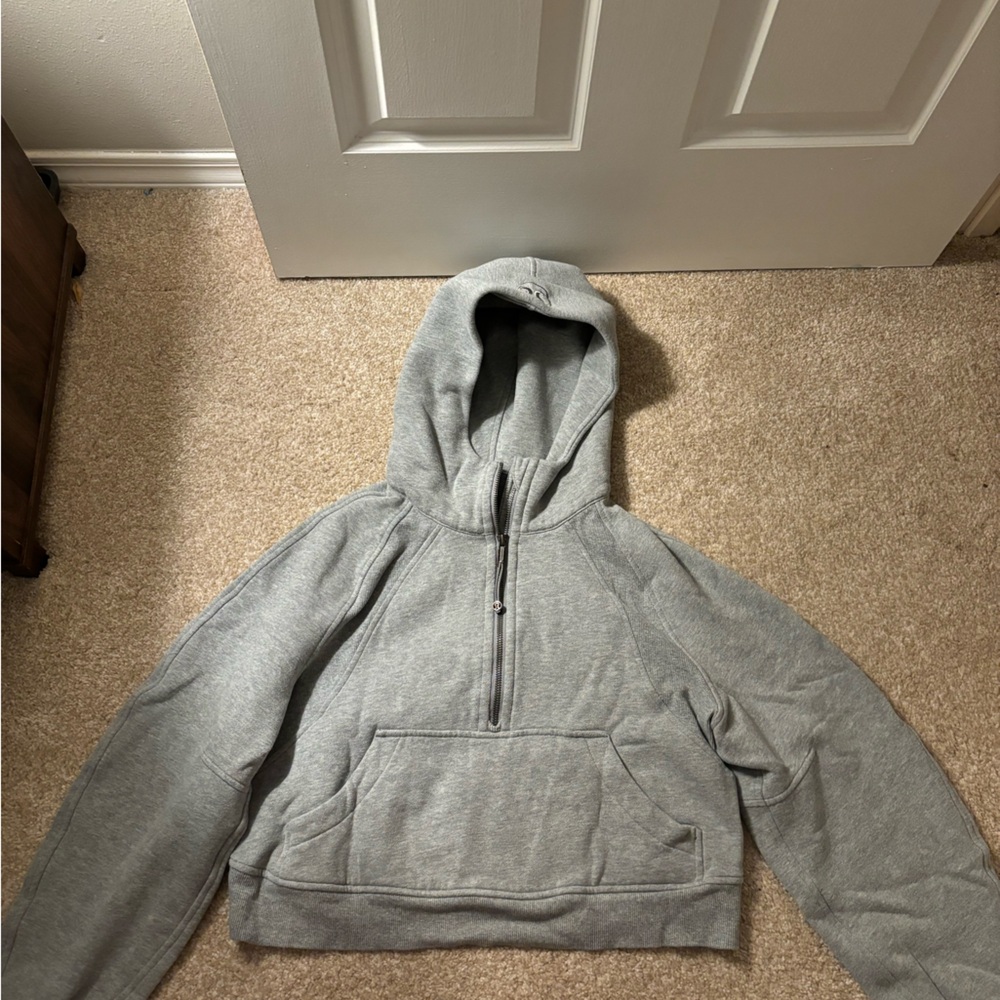 Grey lululemon scuba 1/2 zip sweatshirt cropped